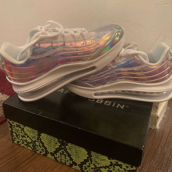 Holographic chrome white shoes - Picture 2 of 4